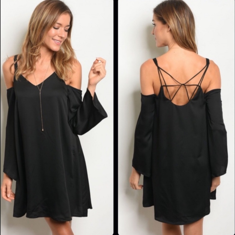 ✨New🌟 Cute Little Lined Black Dresss 🌟✨